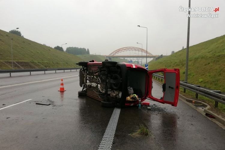 Wypadek na A1 w Mszanie – cudem przeżyli, policja Wodzisław Śląski
