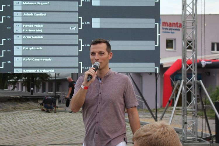 Turniej FIFA 18 na pływalni Manta [zdjęcia], Mateusz Szumilas