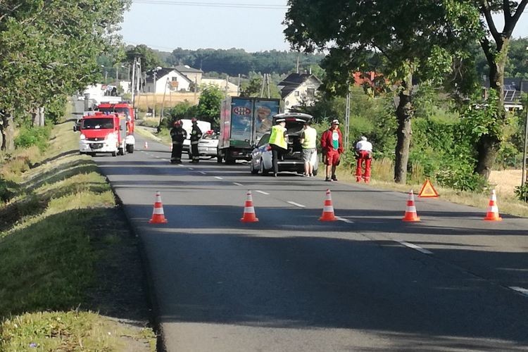 Poważny wypadek motocyklisty i renault w Syryni, Marek Fibic, policja Wodzisław Śląski