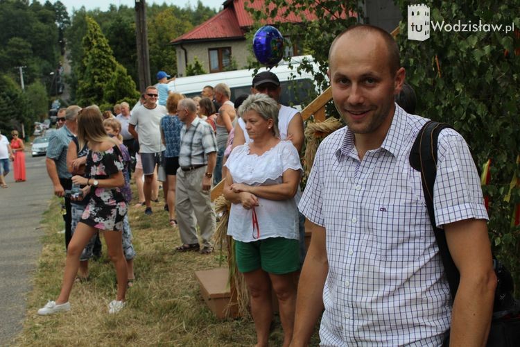 Dożynki gminy Godów w Skrbeńsku - korowód, słynni goście, tłumy mieszkańców, Tomasz Raudner