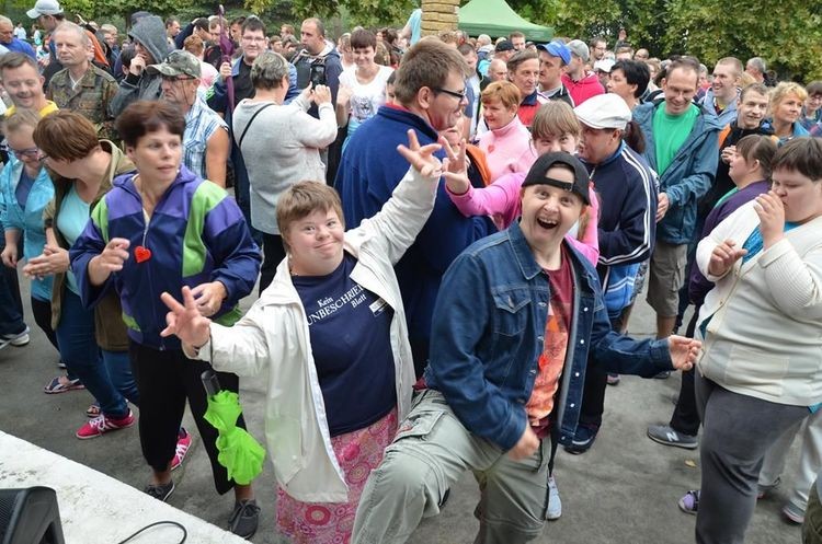 Blisko tysiąc osób bawiło się na XIII koncercie Blues dla Niepełnosprawnych, Starostwo Powiatowe w Wodzisławiu Śląskim