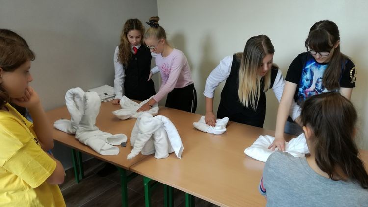 Dzieci z powiatu poznały pracę w różnych zawodach, ZSE w Wodzisławiu Śląskim