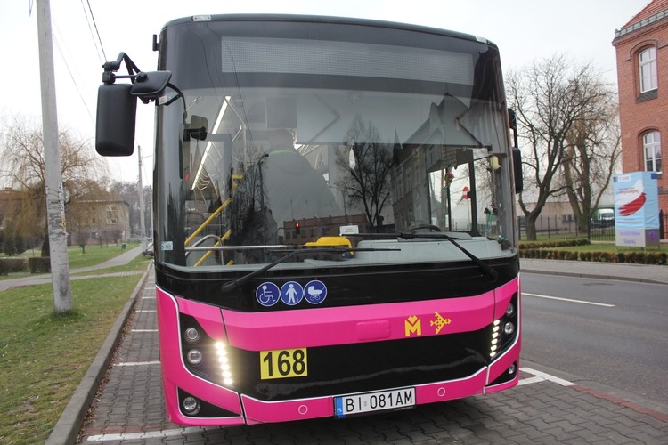 Wodzisław: prezydent chce nowych autobusów, radni oszczędności, Mateusz Szumilas