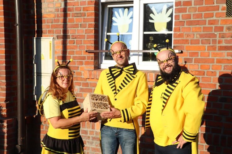 Festyn pszczół w Radlinie, OM, UM Radlin