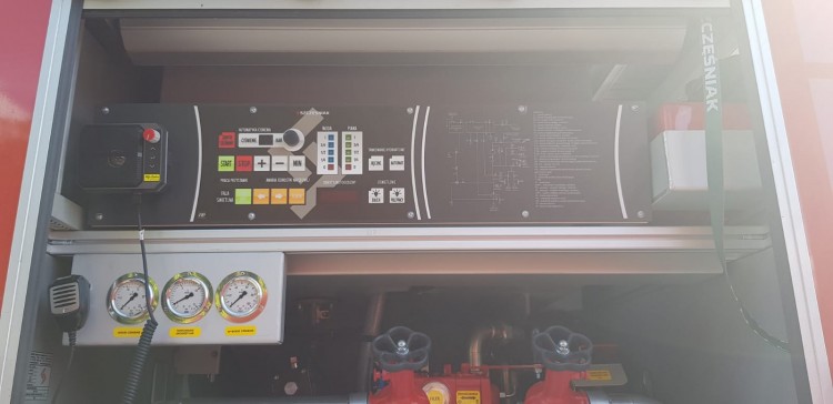 Nowy wóz strażaków z Biertułtów: 4x4 i 280 KM, Radlin.pl / OSP Biertułtowy