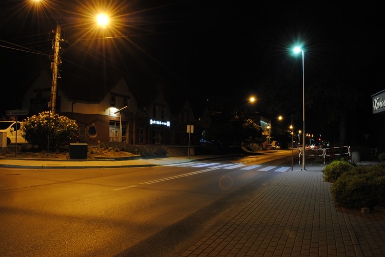 Lampy led oświetlają przejścia dla pieszych w Radlinie, UM Radlin