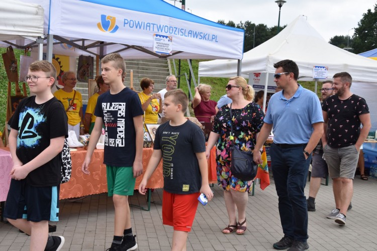 Festiwal Organizacji Pozarządowych przyciągnął dużo ludzi (zdjęcia), Starostwo Powiatowe w Wodzisławiu Śląskim