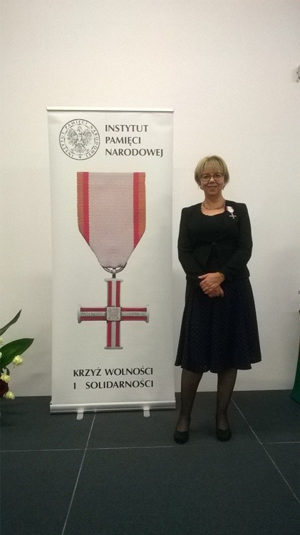 Nauczycielka rydułtowskiego LO odznaczona Krzyżem Wolności i Solidarności, materiały prasowe LO Rydułtowy