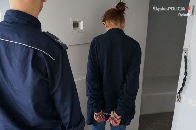 25-letnia mieszkanka Wodzisławia zatrzymana za posiadanie znacznych ilości narkotyków, Policja