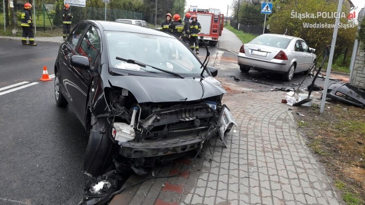 Zderzenie toyoty z fordem w Gorzycach. 77-latka straciła prawo jazdy, Policja
