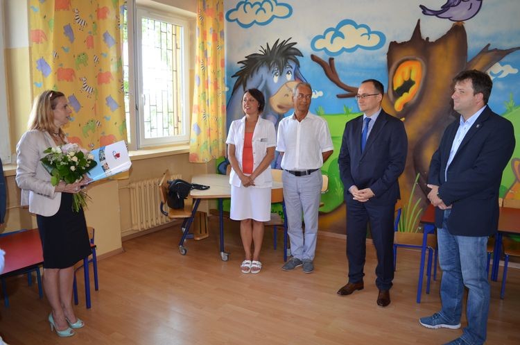 Darczyńcy przekazali 40 łóżek dla pediatrii w Rydułtowach, 