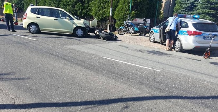 Jastrzębska: groźny wypadek z udziałem motocykla. Śmigłowiec zabrał ranną pasażerkę, Wodzisław Śląski i okolice-Informacje drogowe 24H/Facebook