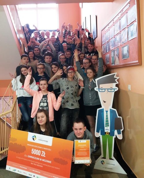 Gimnazjum w Mszanie wygrało 5 tys. zł na pomoce naukowe, UG Mszana