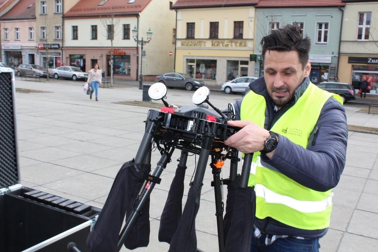 Wiatr uziemił drona smogowego w Wodzisławiu, Tomasz Raudner