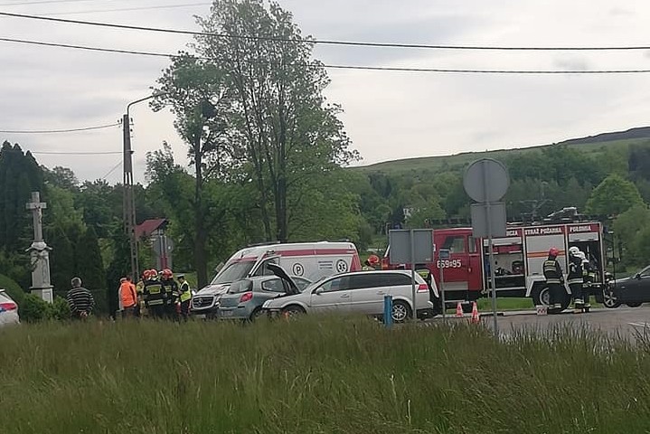 Połomia: nie ustąpiła pierwszeństwa. 63-latek trafił do szpitala, Wodzisław Śląski i okolice-Informacje drogowe 24H