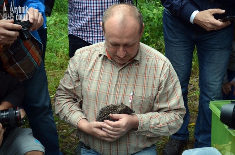 Mieszkaniec Radlina od lat pomaga kolczastym zwierzakom, Bartłomiej Furmanowicz