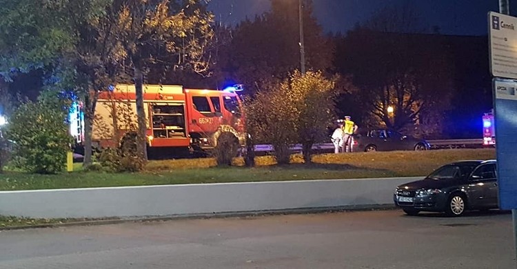 Ul. Witosa: mercedes potrącił 53-latkę na pasach, Wodzisław Śląski i okolice-Informacje drogowe 24H