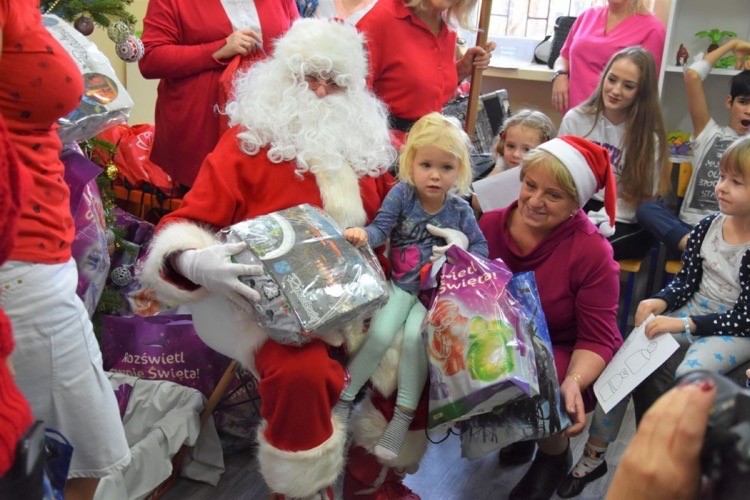 Mikołaj w szpitalu odwiedził dzieci, Materiały prasowe
