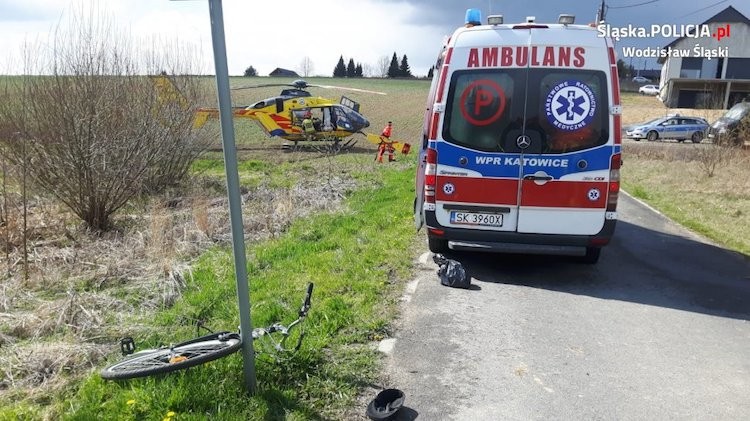Strażak i policjanci uratowali życie mężczyźnie (video), KPP Wodzisław