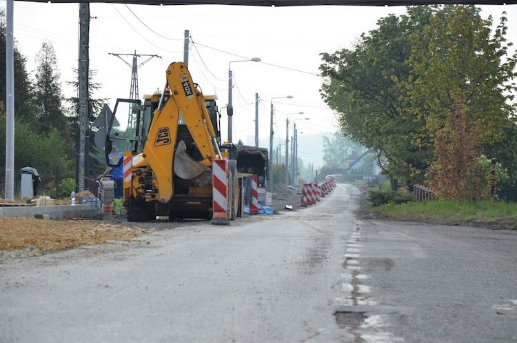 Powiat zmienił źródło finansowania - remont dróg już pewny!, materiały prasowe