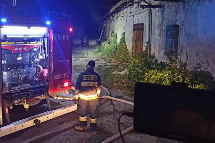 W Gorzyczkach interweniowało osiem zastępów straży pożarnej, Zdjęcia Czytelnika/ FB: KSRG OSP Czyżowice