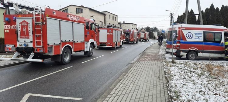 Strażacy gasili pożar w Godowie. Jedna osoba w szpitalu, OSP Godów