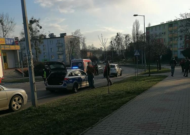 7-letnia dziewczynka pod kołami samochodu, Wodzisław Śląski i okolice - Informacje drogowe 24h