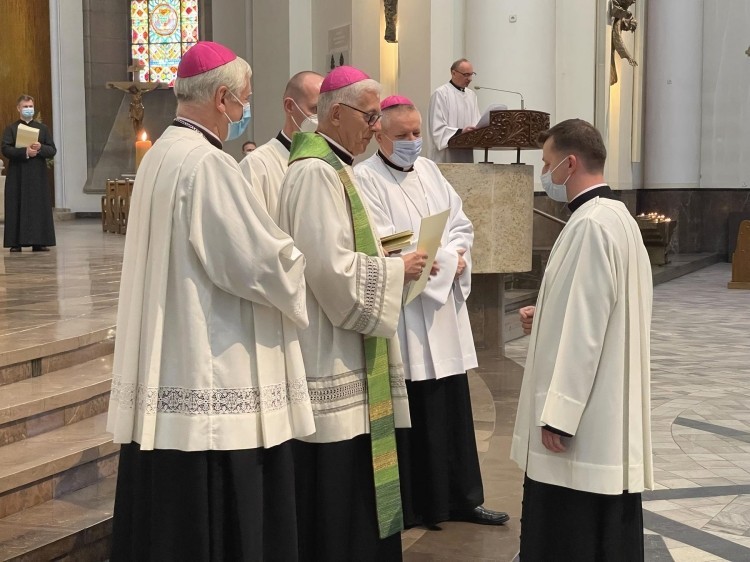 Do parafii w Wodzisławiu i powiecie przybędą nowi wikariusze, Archidiecezja Katowicka