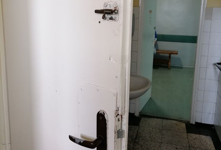 26 Marca. Pacjentka zbulwersowana toaletami w przychodni. „Science fiction”, zdjęcie nadesłane