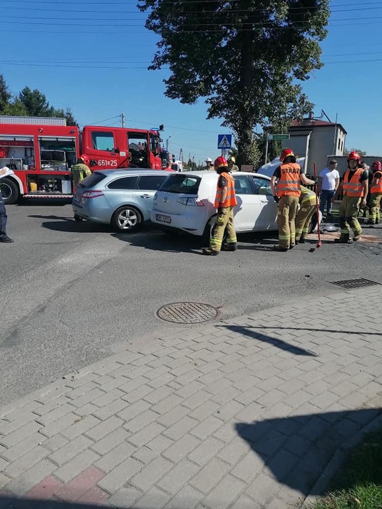 Karambol czterech aut w Radlinie, FB: Wodzisław Śląski i okolice-Informacje drogowe 24H