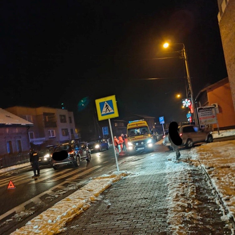 Rydułtowy, ul. Bema. Wypadek na przejściu dla pieszych, fb Informacje drogowe 24H z powiatu Wodzisław Śląski, Rybnik