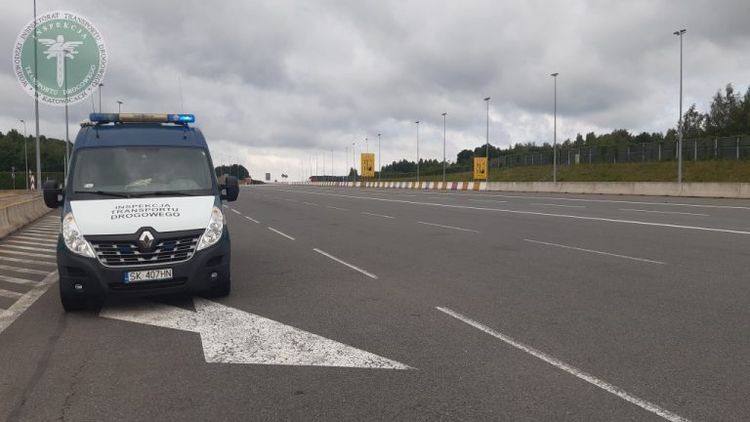 Dwaj kierowcy zatrzymani przy granicy. Mieli złe zezwolenia, Wojewódzki Inspektorat Transportu Drogowego w Katowicach