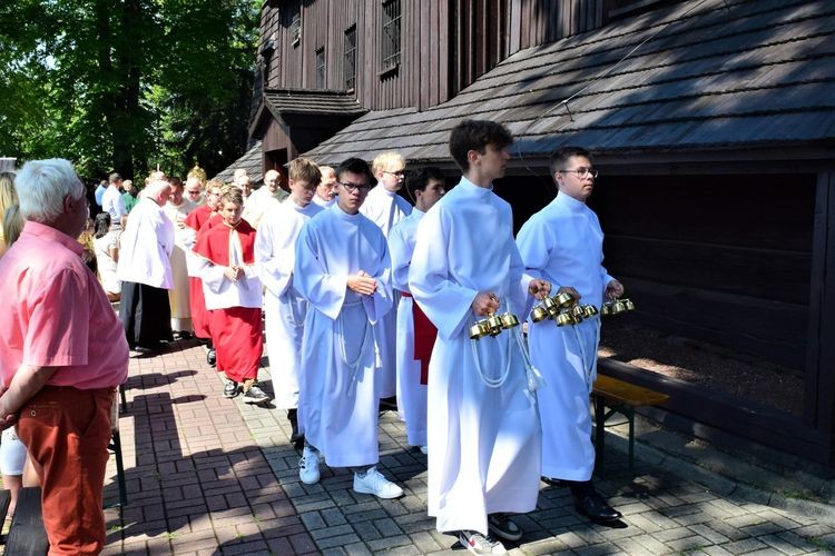 Godów: 555 lat kościoła. Arcybiskup Skworc odwiedził Łaziska, Artur Marcisz/UG Godów