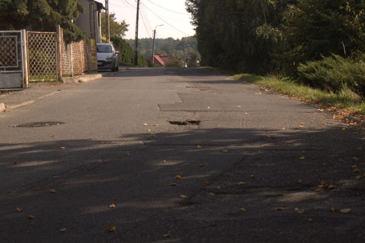 Remont Radlińskich Chałupek w 2024 roku? Jest jednak „ale”. „Tu chodzi o bezpieczeństwo” - mówią mieszkańcy, 