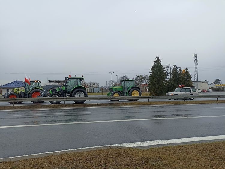 Stop! Rolnicy nie chcą Zielonego Ładu w Polsce. Dziś wyjechali na ulice, również w naszym regionie (zdjęcia), MZ