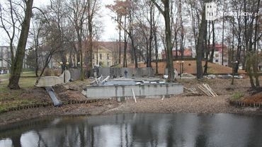 Park Miejski w Wodzisławiu przypomina pobojowisko