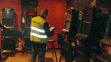Celnicy likwidowali nielegalne „salony gier” m.in. w Wodzisławiu