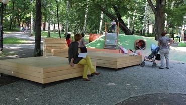 Park Miejski wzbogaci się o nowe atrakcje: karuzela, trampolina i coś dla maluszków