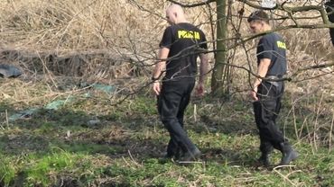 W Leśnicy znaleziono nogi kobiety. Policjanci przeczesują teren