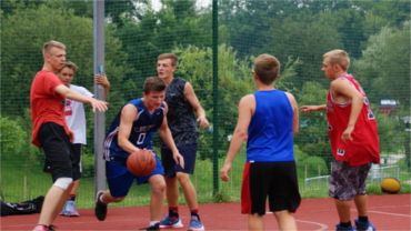 Streetball: Otwarty turniej koszykówki organizowany przez MOSiR 