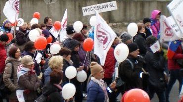 15 proc. podwyżki pensji. Nauczyciele jadą pikietować do Warszawy