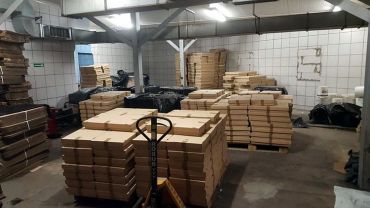 Potężna fabryka nielegalnych papierosów w Wodzisławiu zlikwidowana (zdjęcia, wideo)