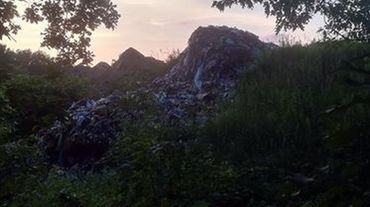 Góra śmieci w Wodzisławiu – widok szokuje i przygnębia