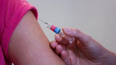 Sceptycy szczepień na Śląsku rosną w siłę. Jest raport