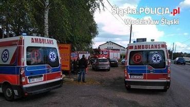 Człowiek w szpitalu, uszkodzone cztery auta - efekt domina na Jastrzębskiej
