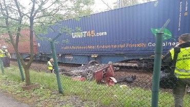 Groźny wypadek na przejeździe kolejowym w Radlinie