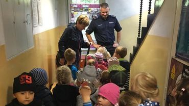 Przedszkolaki odwiedziły komisariat w Rydułtowach