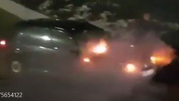 Wodzisław. Pożar samochodu przed sklepem