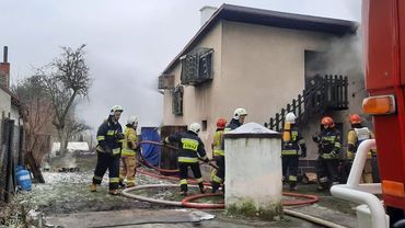 Strażacy gasili pożar w Godowie. Jedna osoba w szpitalu