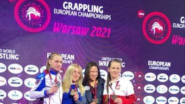 Sandra Pniak na podium Mistrzostw Europy w Grapplingu